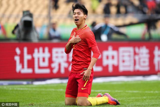 此前有多家意媒称罗马、米兰有意租借查洛巴，但根据FIFA新规，切尔西已无法外租球员。
